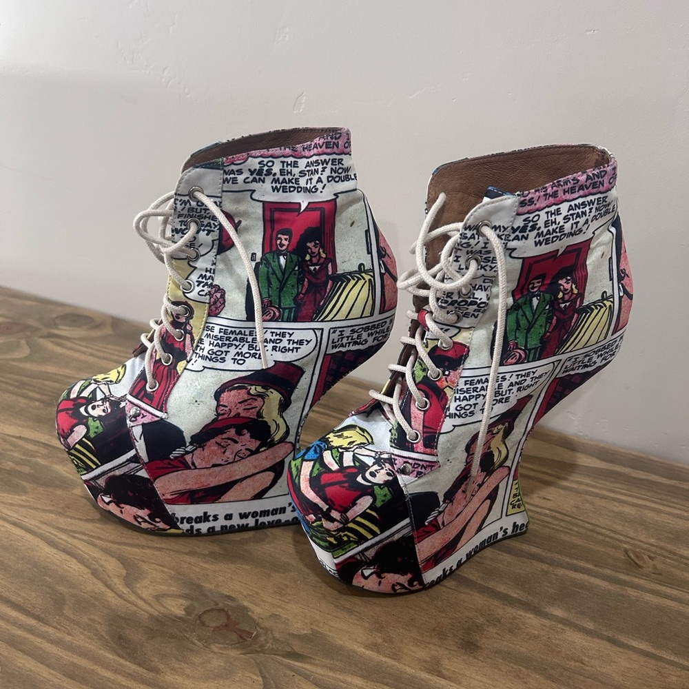 Jeffrey Campbell x Blackmilk Comic Print Night Lita